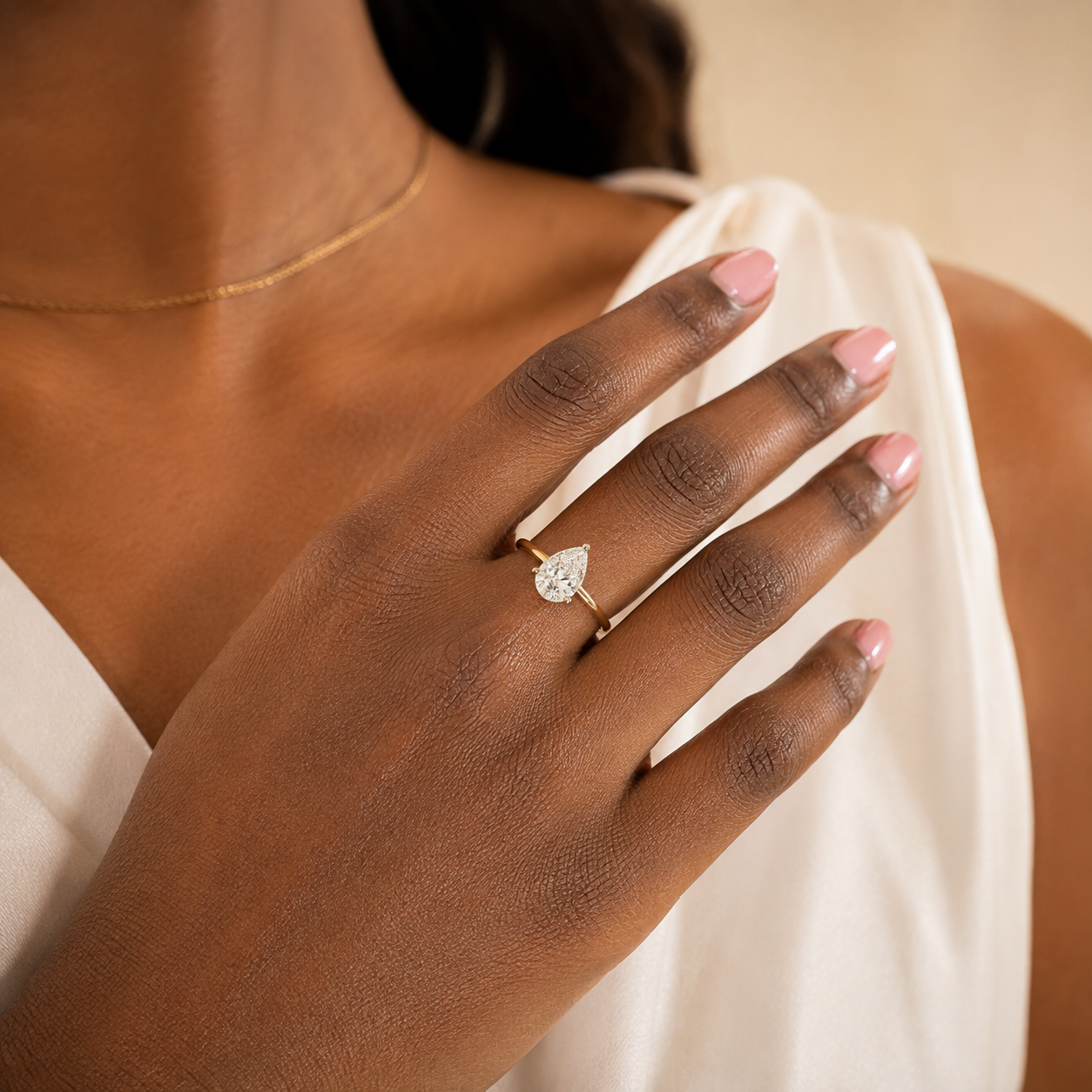 Peervormige solitaire verlovingsring Classic · 2.0 ct.