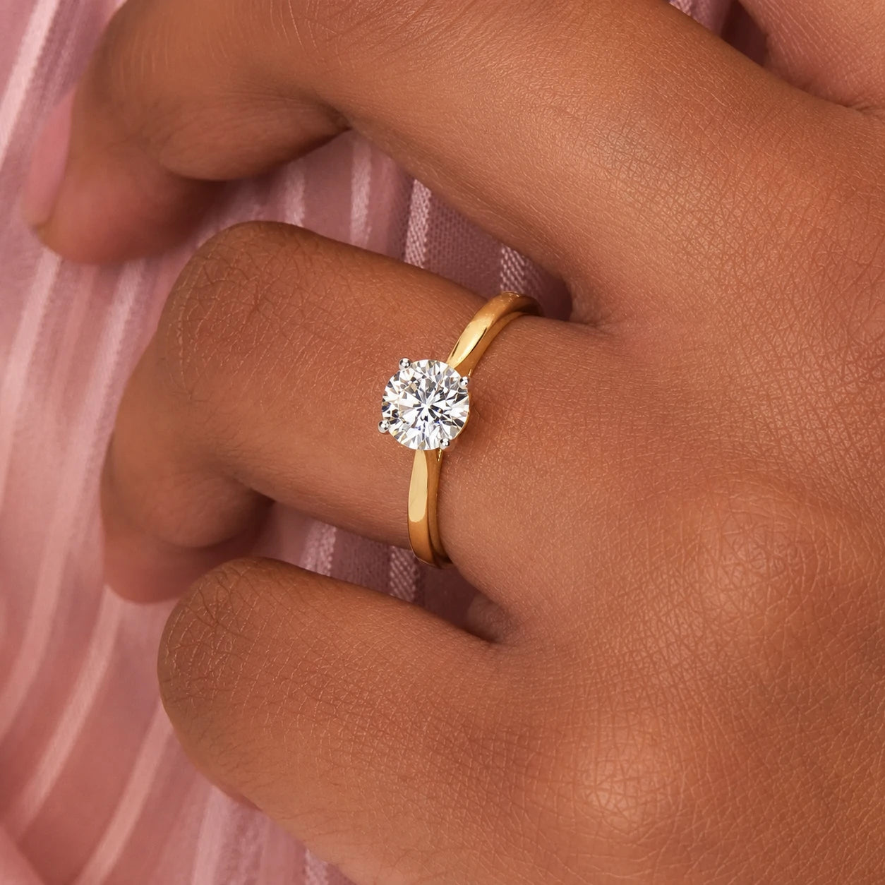 Ronde solitaire verlovingsring Classic · 1.0 ct.