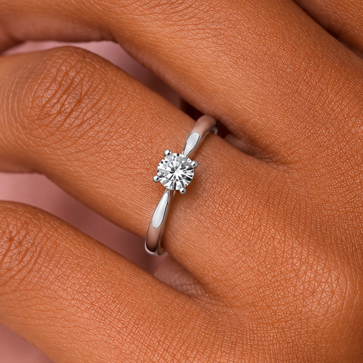 Ronde solitaire verlovingsring Classic · 0.5 ct.
