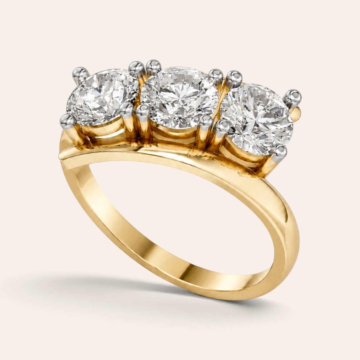 Louèn Diamonds trilogie verlovingsring met drie ronde diamanten in 14k geelgoud voor een klassieke uitstraling.