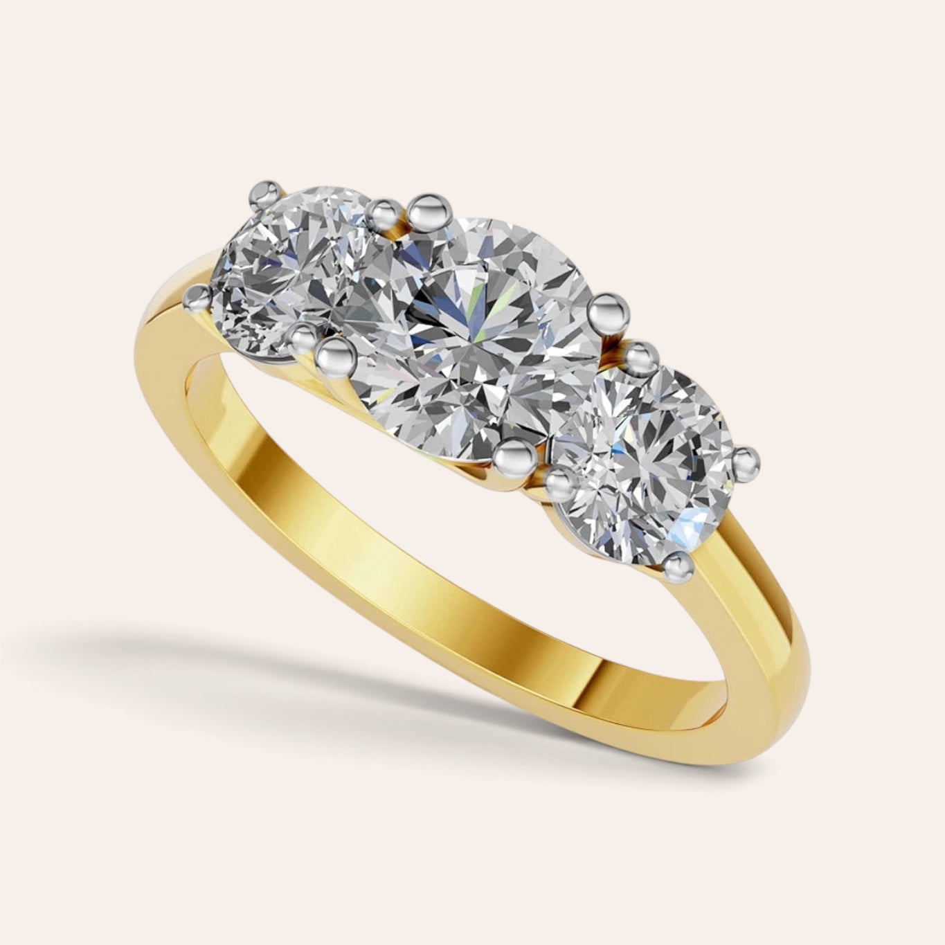 Louèn Diamonds trilogie verlovingsring van 14k geelgoud met drie ronde lab-grown diamanten van 2.0 ct in totaal.