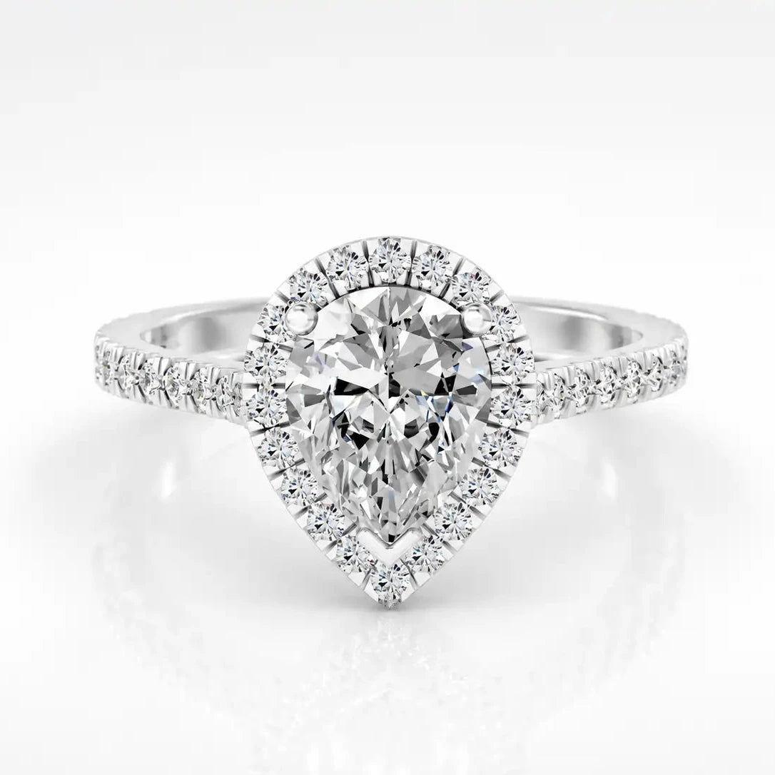 Peervormige halo verlovingsring met pavé band · 2.0 ct.