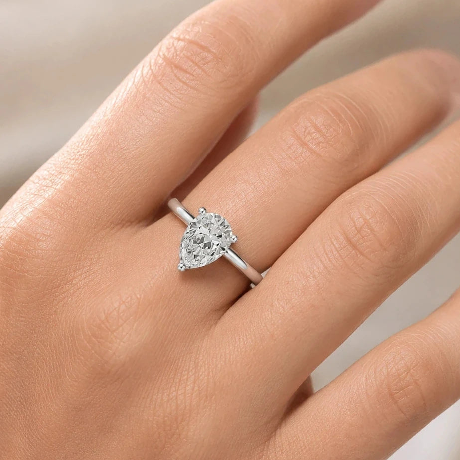 Peervormige solitaire verlovingsring Classic · 2.0 ct.