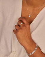 Louen Diamonds ketting solitaire met 14k witgoud en 2.5ct diamant lab grown super closeup gestyled