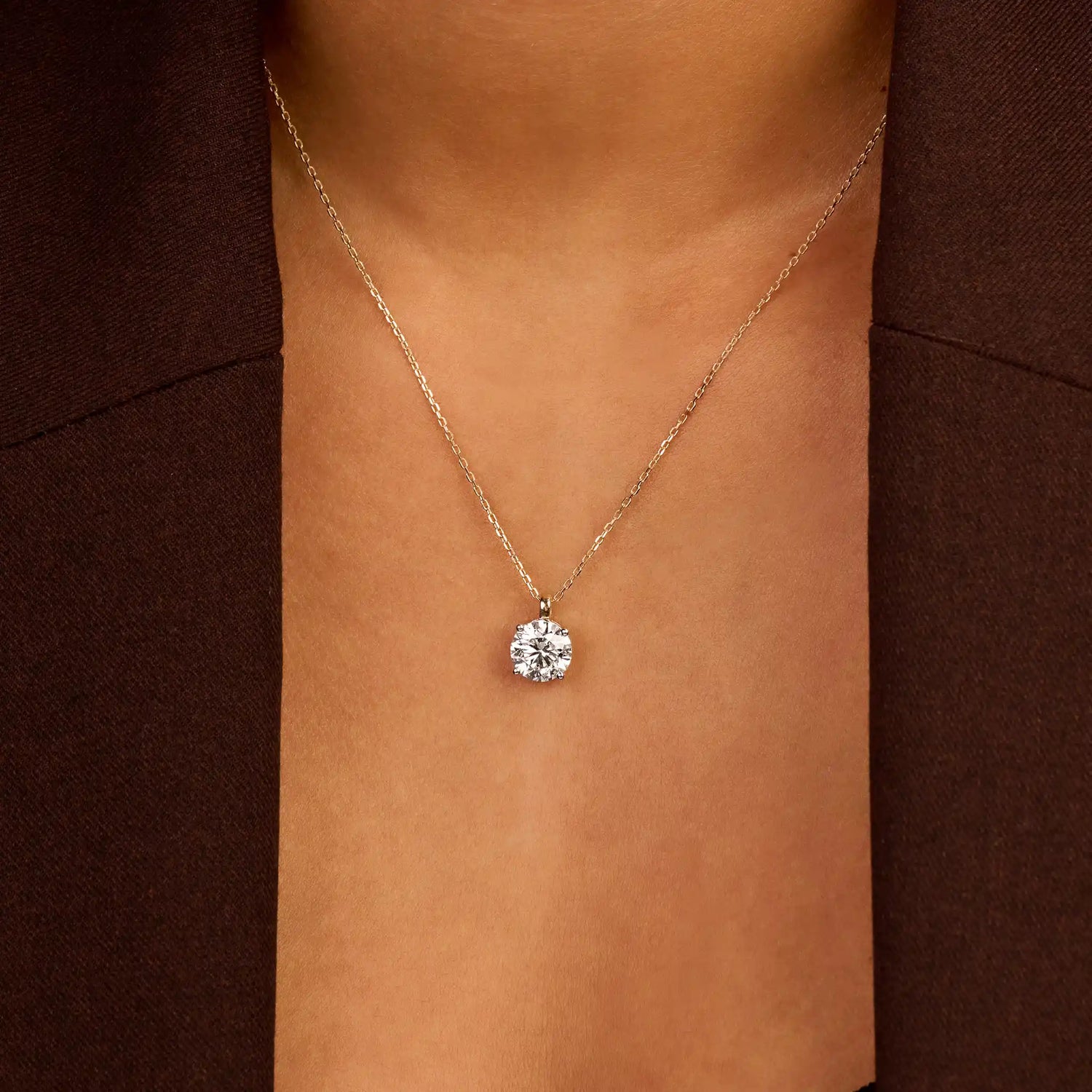 Solitaire collier · 2.2 ct.