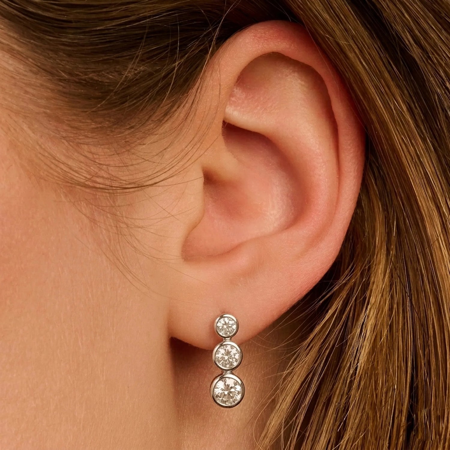 Bezel trio oorbellen· 2.0 ct.