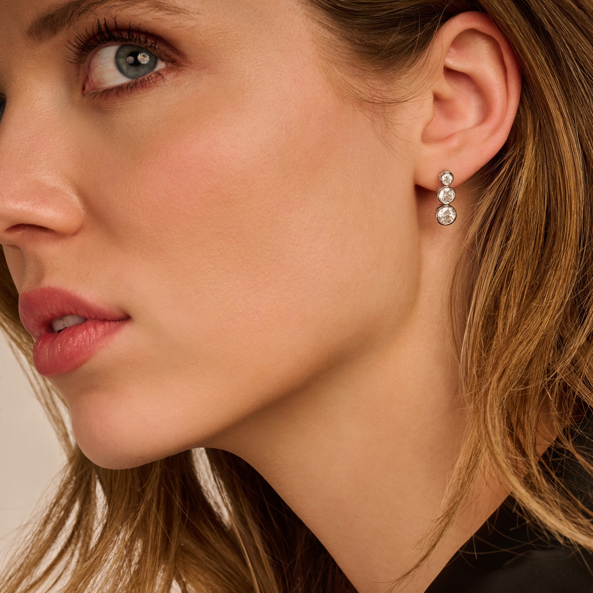 Bezel trio oorbellen· 2.5 ct.