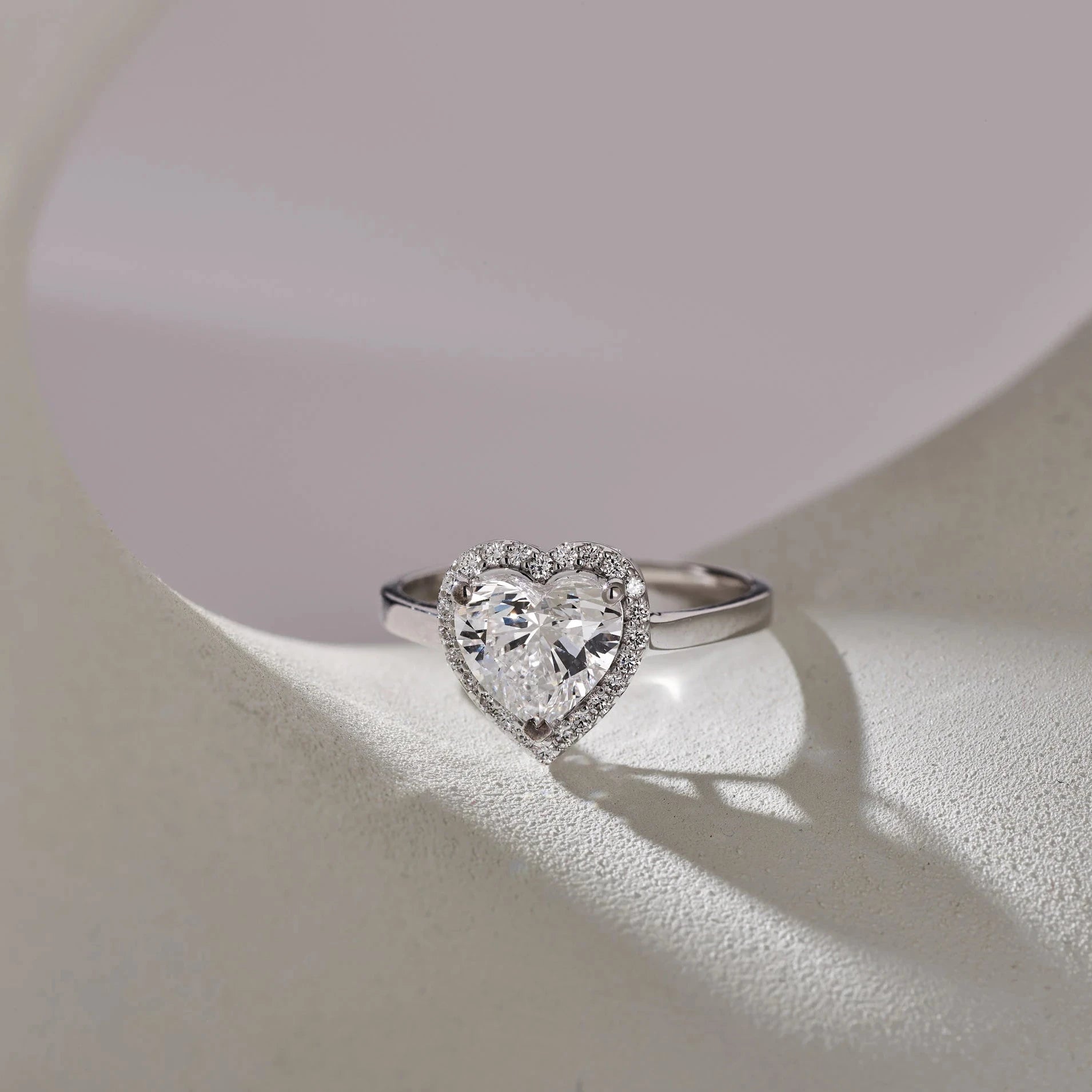 Hartvormige halo verlovingsring · 2.0 ct.
