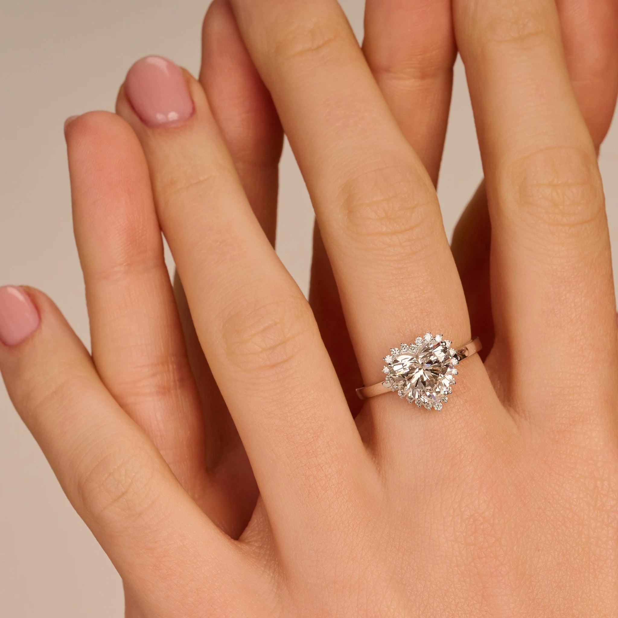 Hartvormige halo verlovingsring · 2.5 ct.