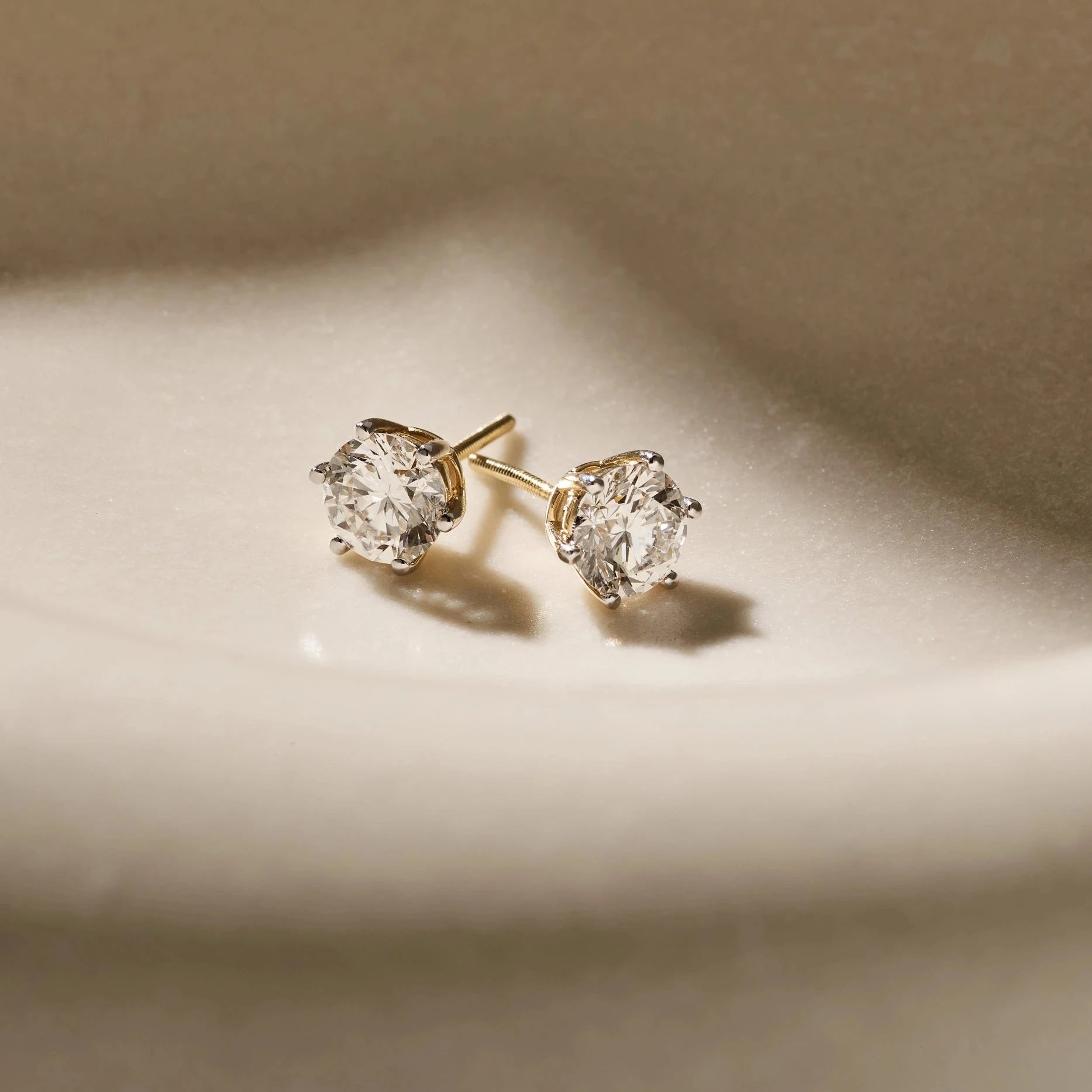 Solitaire Oorbellen 6-Poots · 2.0 ct.