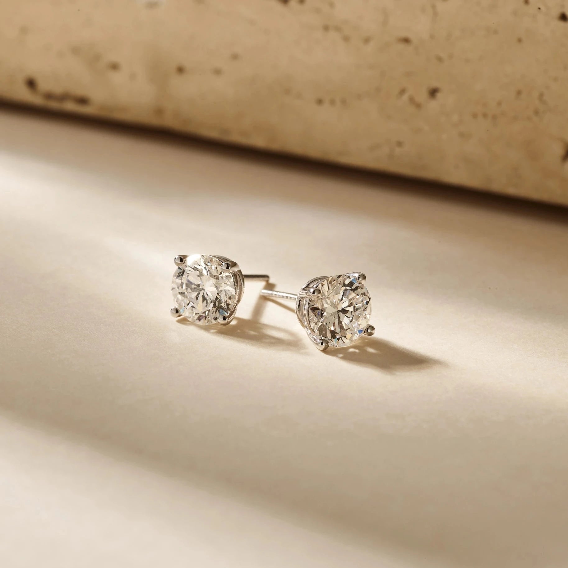 Solitaire Oorbellen 4-Poots · 2.5 ct.
