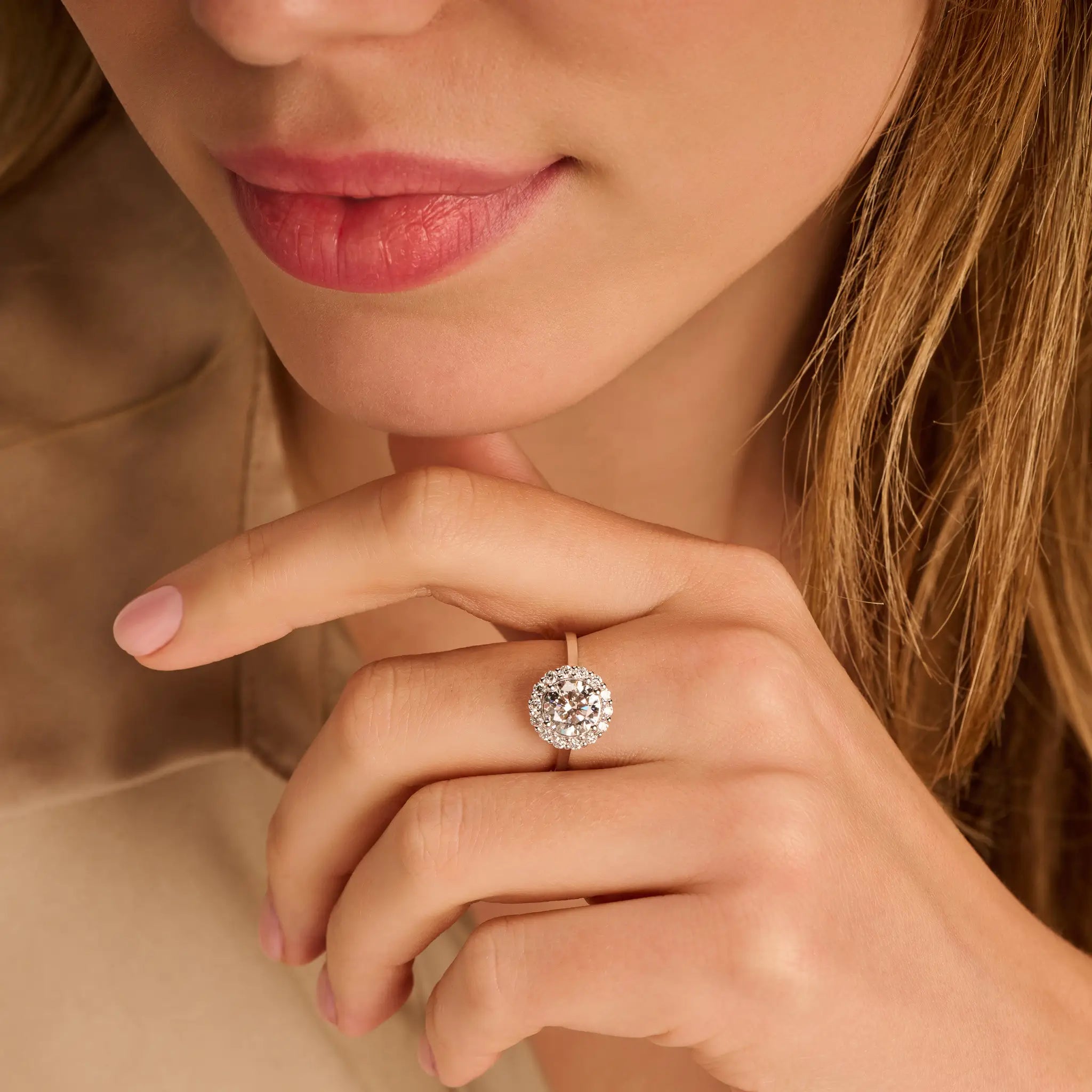 Ronde halo verlovingsring · 1.5 ct.