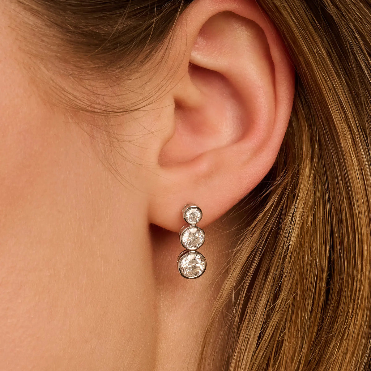Bezel trio oorbellen· 2.5 ct.