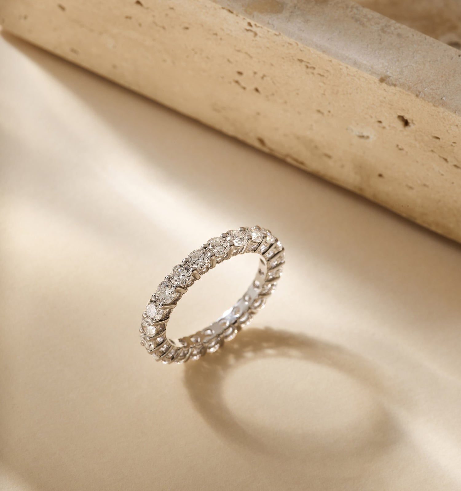 Eternity Ring · 2.0 ct · 14k Witgoud