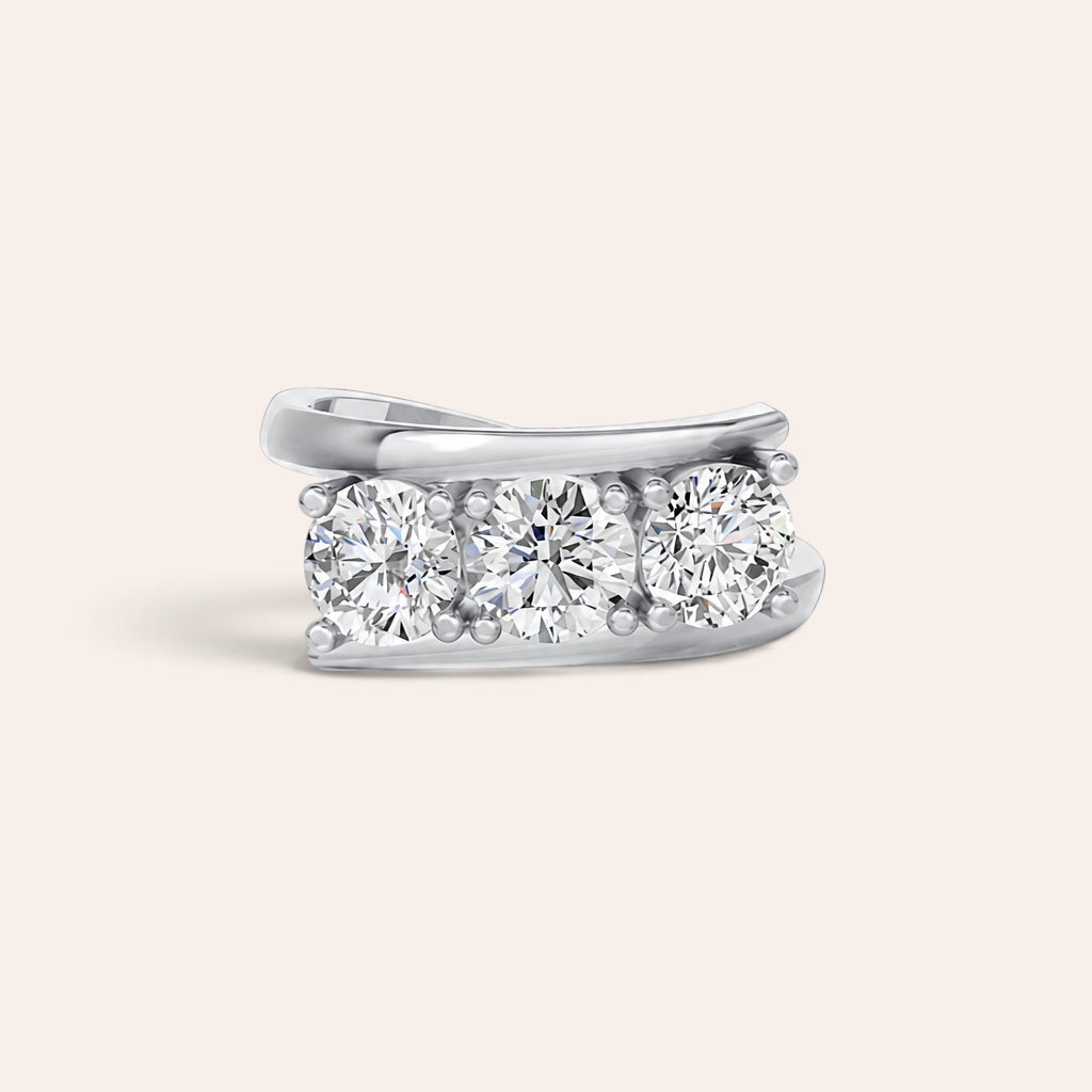 Louèn Diamonds trilogie verlovingsring met drie ronde diamanten in 14k witgoud voor een klassieke schittering.