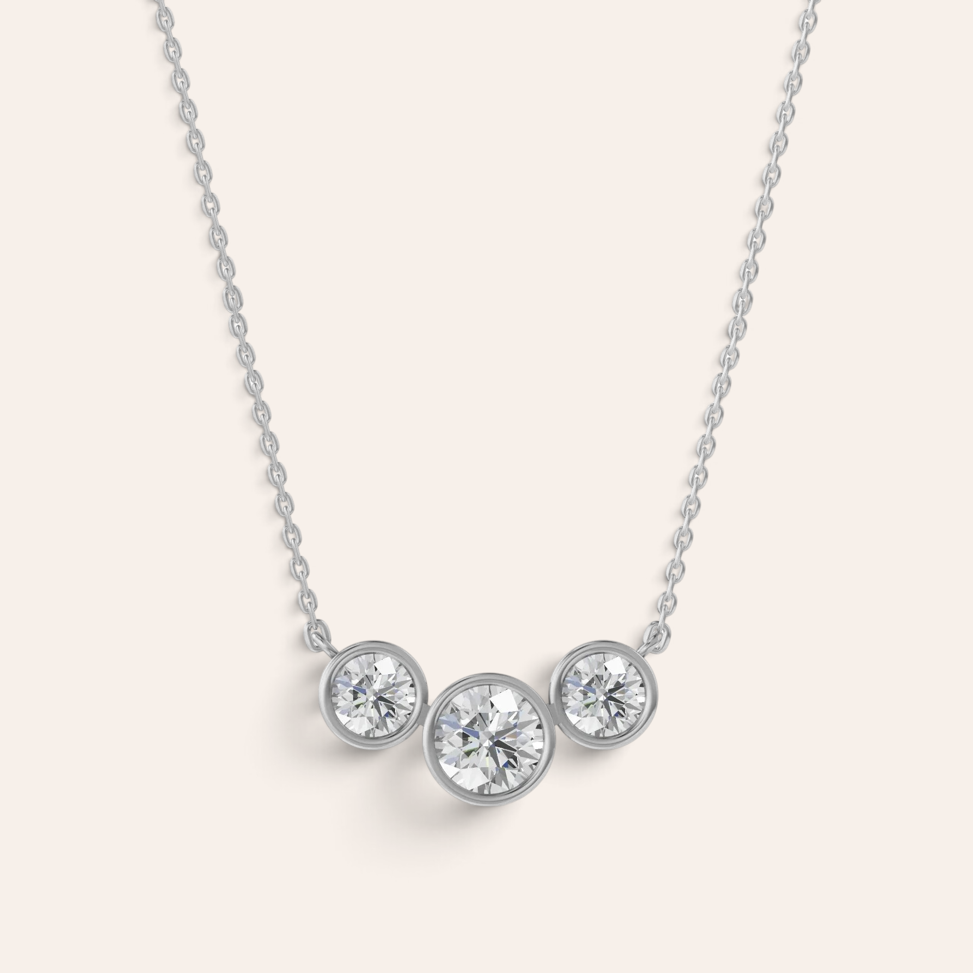 Louèn Diamonds horizontaal collier in 14k witgoud met drie bezel gezette lab-grown diamanten van 2.5 ct totaal.